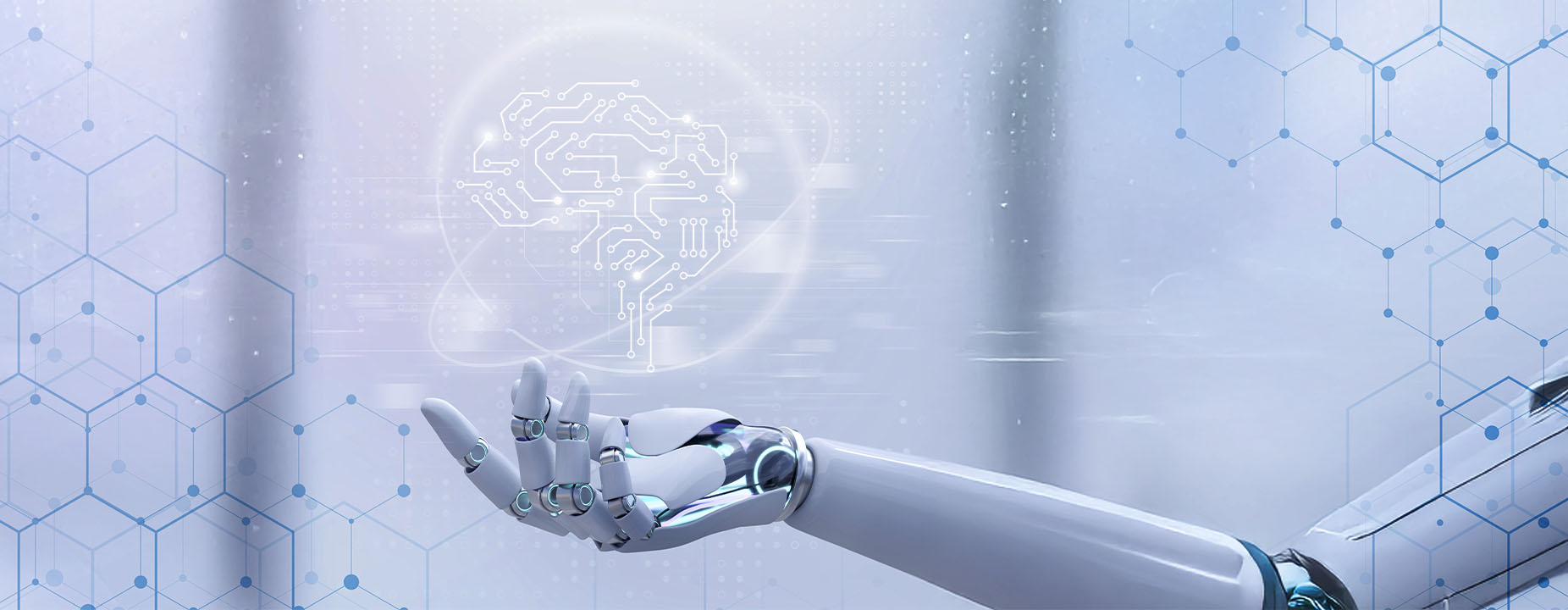 Mão robótica estendida com circuitos digitais em forma de cérebro ao fundo, representando inteligência artificial e tecnologia avançada.